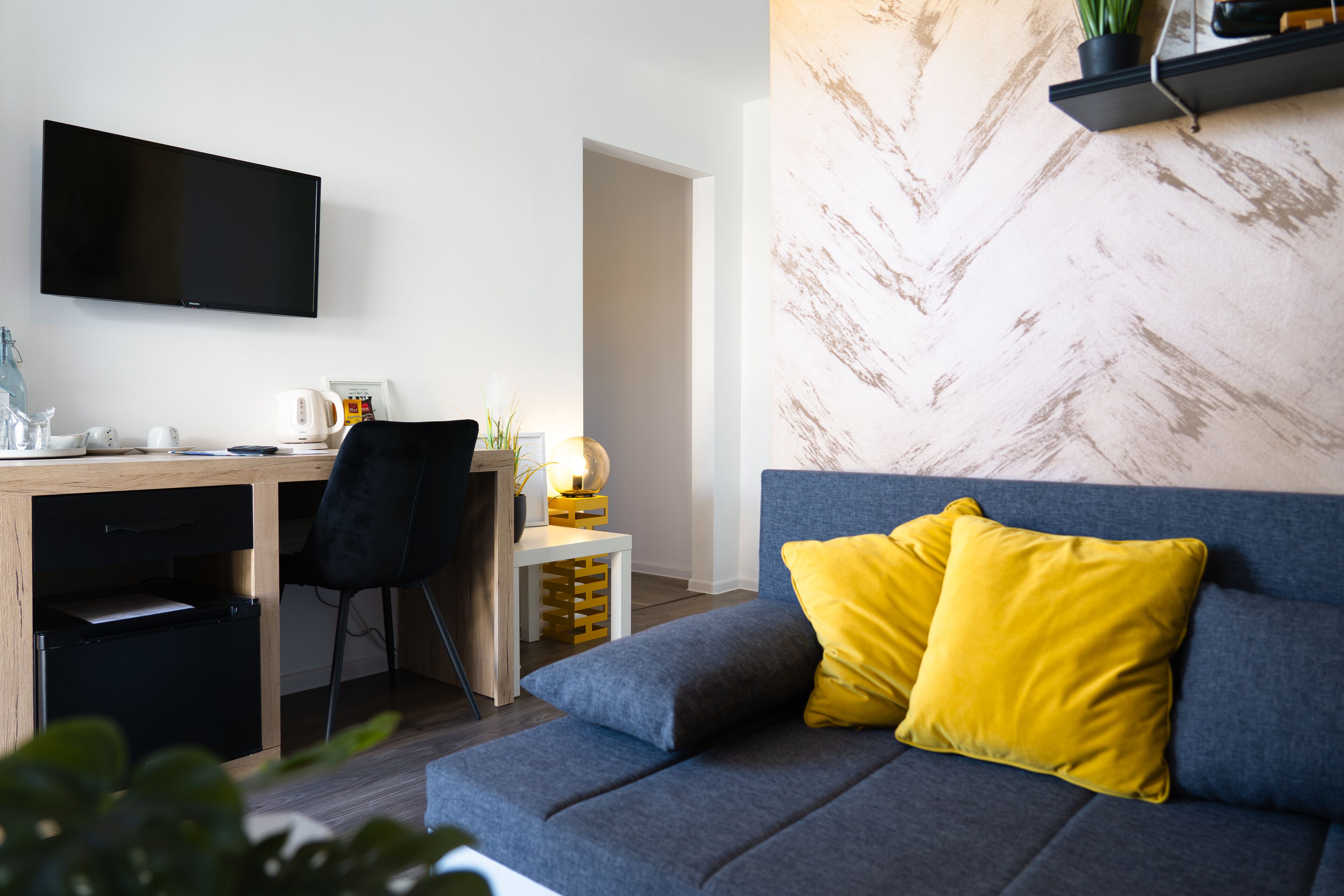 Comfort Double Room | Living area | Flat-screen TV, toys, stereo