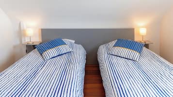 1 Schlafzimmer, Bügeleisen/Bügelbrett, Reisekinderbett
