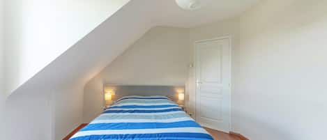 1 Schlafzimmer, Bügeleisen/Bügelbrett, Reisekinderbett