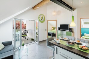 Smart-tv, leksaker, böcker och en stereo
