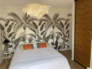 4 عدّة غرف نوم ومكواة/لوح كي وواي فاي مجانًا وملاءات أسرّة