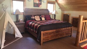 3 Schlafzimmer, Schreibtisch, Bügeleisen/Bügelbrett, Reisekinderbett