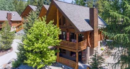 YOU'VE ARRIVED! Beautiful Log Cabin! Business License #18415