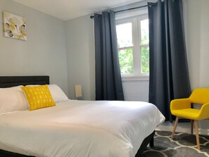 Apartment | Egyptian cotton sheets, premium bedding, down comforters - Tudor St Properties (Atlanta)