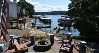 5 chambres tropicales pour toute la famille avec une plage, un foyer et un bain Ă remous!