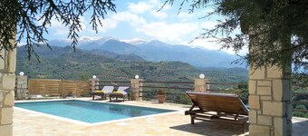 Little House on the Prairie - Private Pool