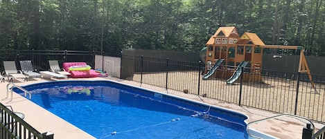 Outdoor pool, a heated pool
