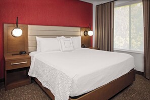 1 bedroom, iron/ironing board, bed sheets