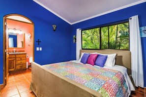 3 slaapkamers, reisbedje, gratis wifi, beddengoed