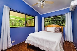 3 多间卧室、旅行婴儿床、免费 WiFi、床单