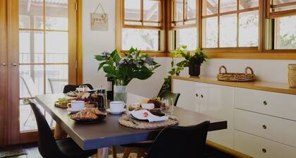 A bespoke romantic retreat in the heart of the high country, breakfast included.