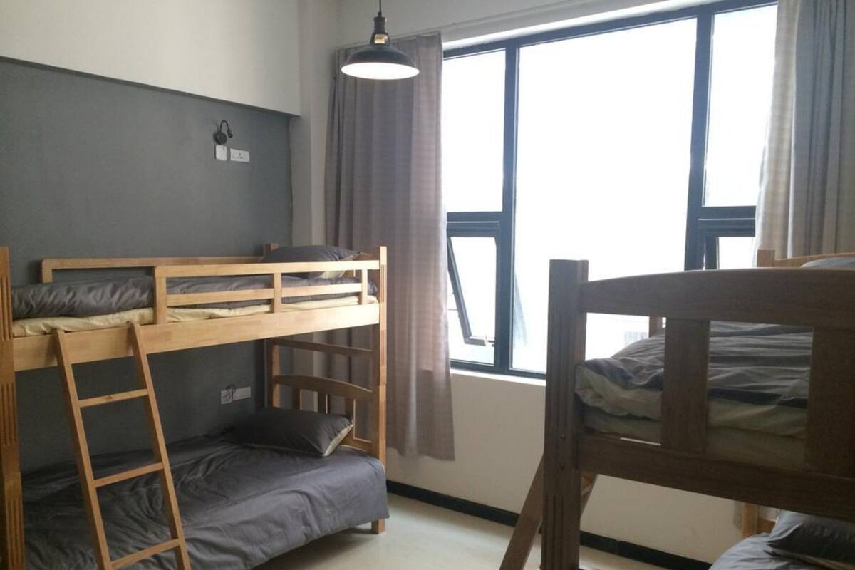 Blackout curtains, free WiFi
