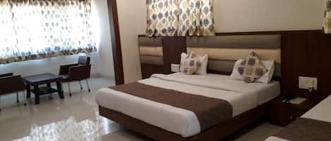 Soundproofing, free WiFi