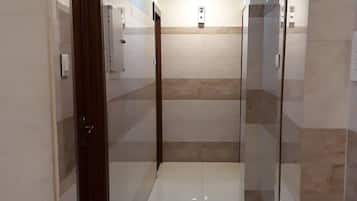 Soundproofing, free WiFi