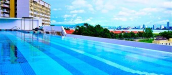Luxury Seaview Landmark Homestay @ Gurney Penangin saari