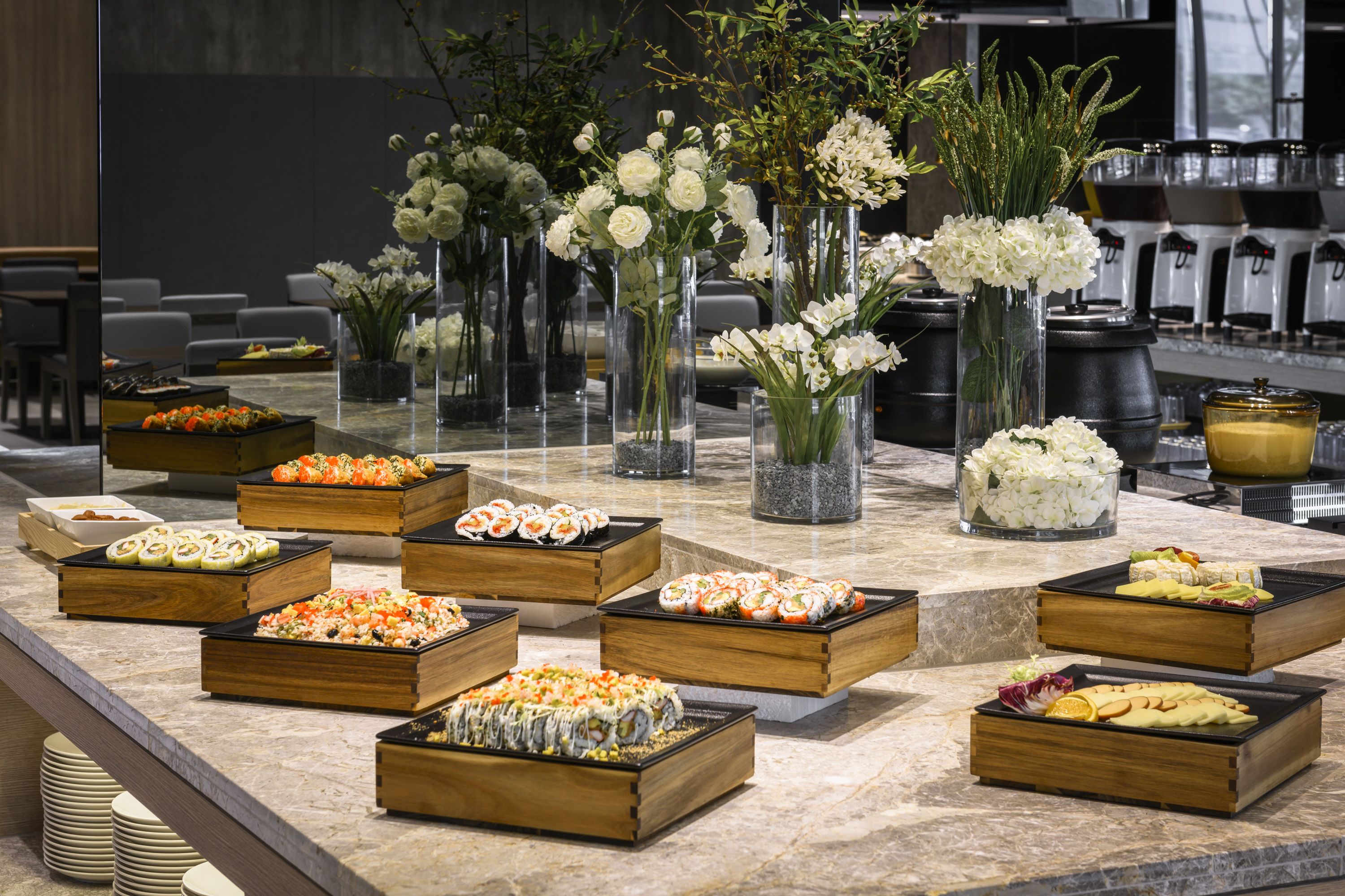 Sarapan bufet setiap hari (TWD 693 seorang) 