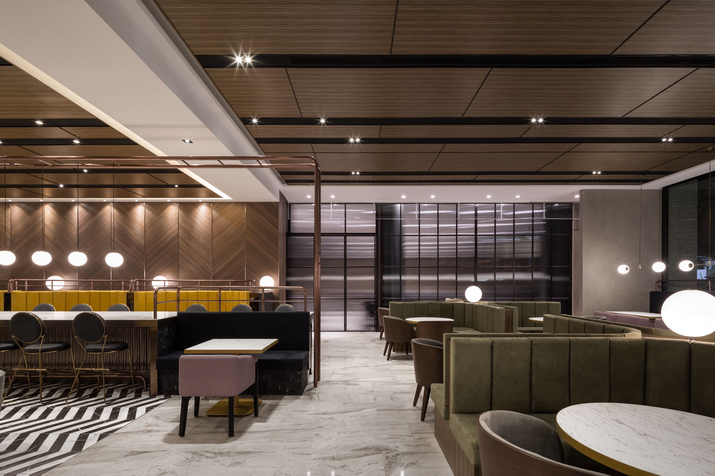 lunch and dinner served, italian cuisine