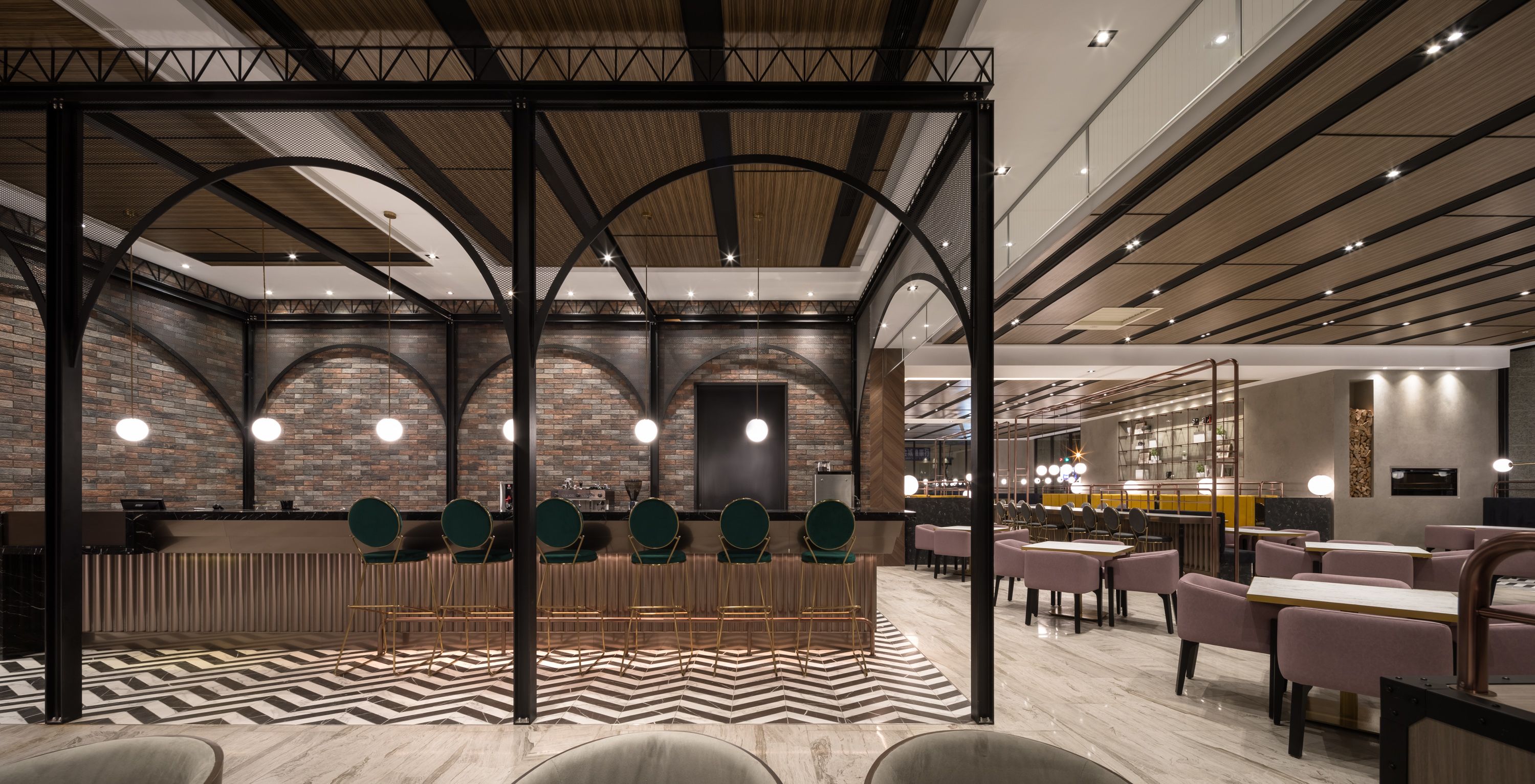 lunch and dinner served, italian cuisine