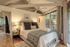 2 habitaciones, escritorio, tabla de planchar con plancha y wifi gratis 