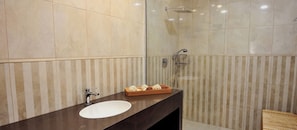 Bathroom - Blue Note by Raphael (Merom HaGalil)