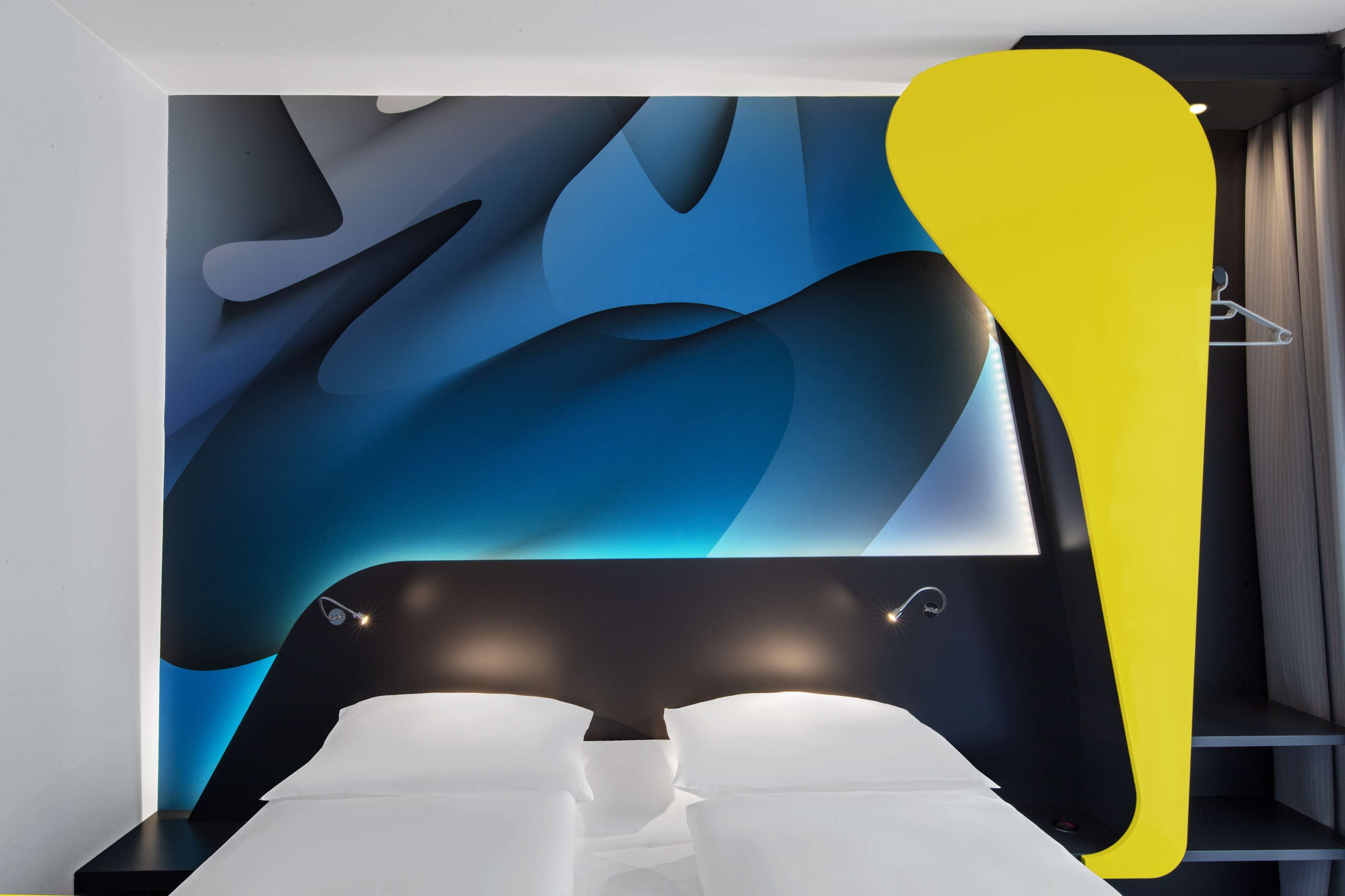 comfort room (design) | hypo-allergenic bedding, desk, laptop workspace, blackout curtains