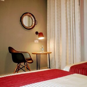 エグゼクティブ ダブルルーム | 客室ごとに異なる装飾、デスク、ノートパソコン用作業スペース、遮光カーテン