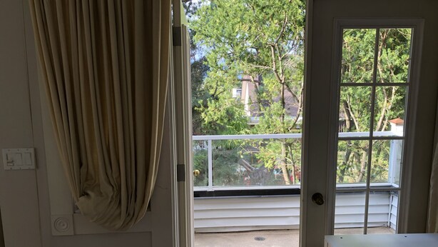 Comfort Suite | Balcony - West Point Grey Guest House UBC (Vancouver)