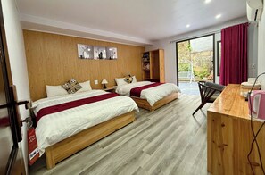 Habitació doble familiar | Escriptori, espai de treball apte per a portàtils i wifi gratuïta 