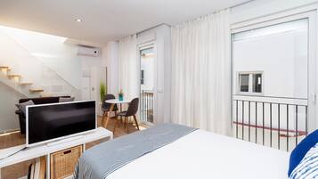 1 habitación, tabla de planchar con plancha, wifi gratis y ropa de cama