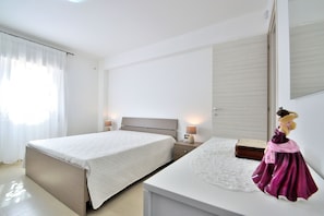 3 chambres, accĂšs Internet, draps fournis