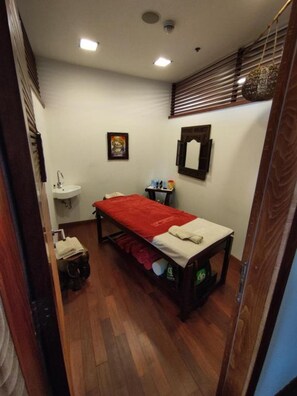 2 treatment rooms - Bosmal Arjaan by Rotana (Sarajevo)