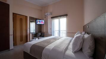 Suite superior, vistas al mar | Sábanas de algodón egipcio y ropa de cama de alta calidad