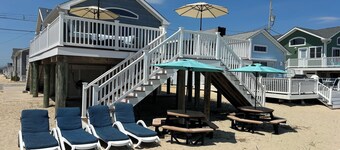 Ocean Front Beach House - Steps to Beach - Hot Tub, Deck, 3BR, 2Bath, AC, Badges