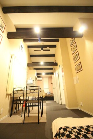 1 bedroom, blackout curtains, soundproofing, free WiFi - Tourisakuraann Umekouji (Kyoto)