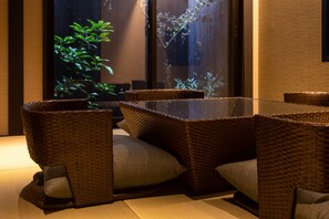 บ้านพัก (Private Vacation Home) | วิวสวน