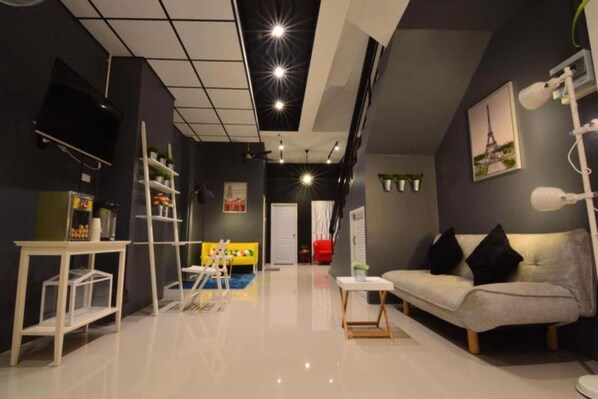 Interior - Day II Hotel (Chonburi)