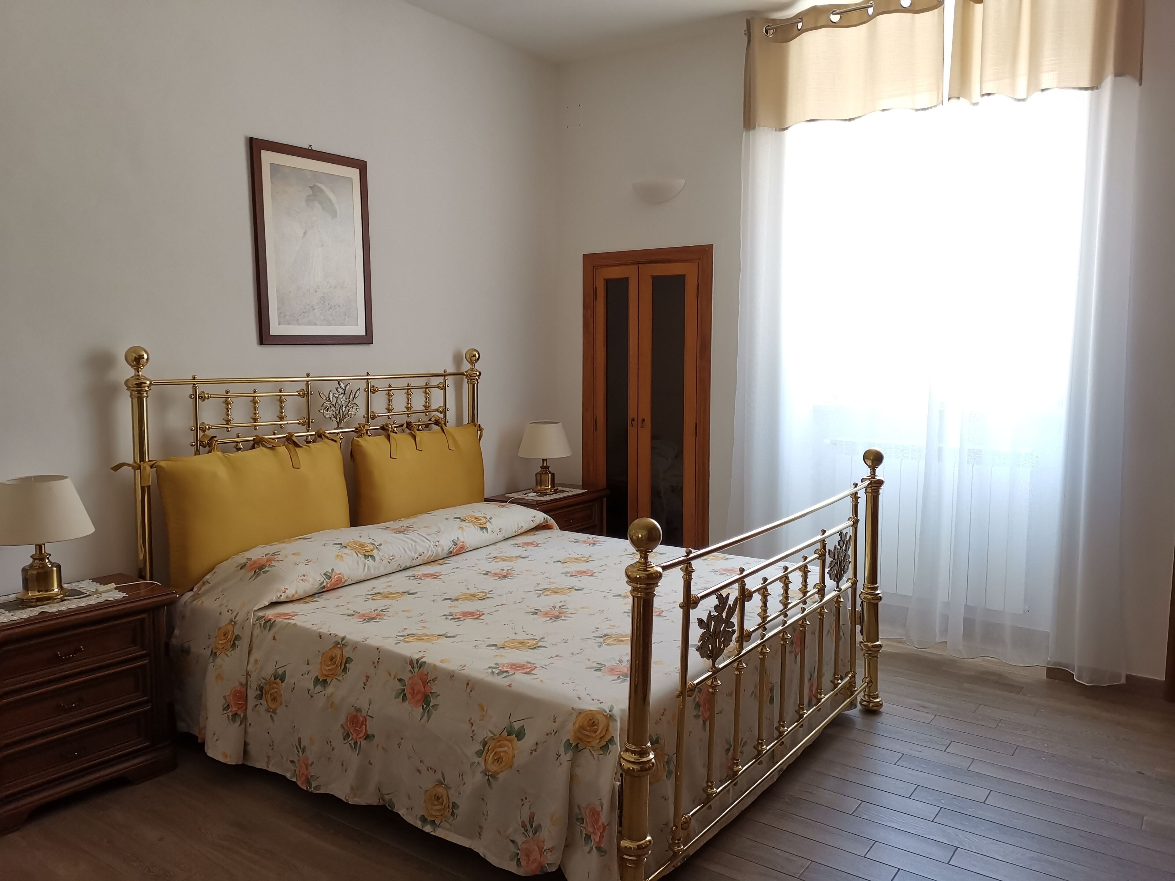 3 Schlafzimmer, Schreibtisch, Bügeleisen/Bügelbrett, Reisekinderbett