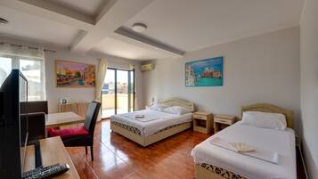 Comfort Apartment | Soundproofing, iron/ironing board, bed sheets