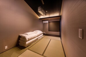 1 bedroom, premium bedding, down duvets, memory-foam beds - Kanade Kawaramachinijo (Kyoto)