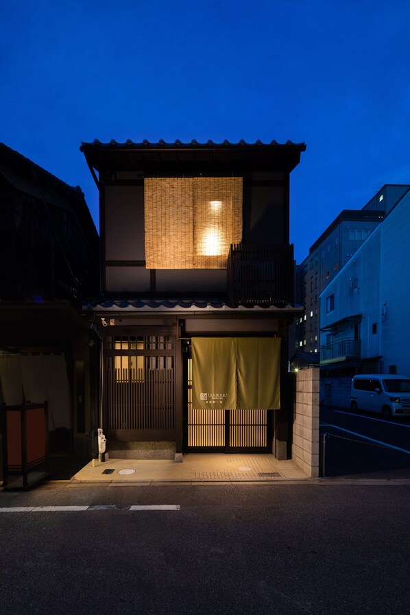 Exterior - Kanade Kawaramachinijo (Kyoto)