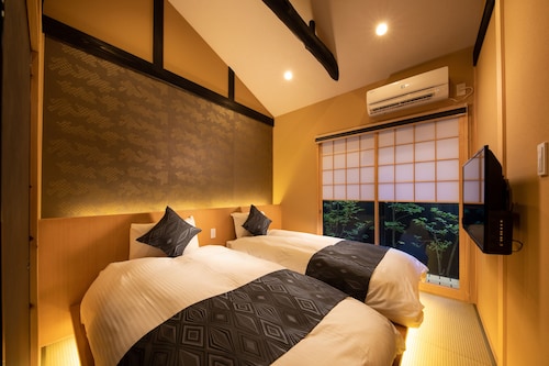 Kanade Kyotoekiminami