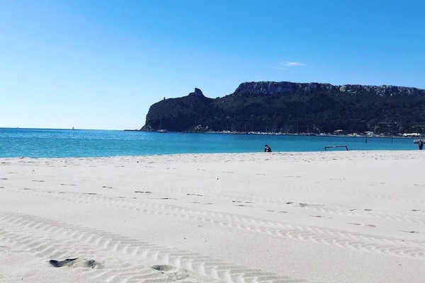 Una spiaggia nelle vicinanze, teli da spiaggia