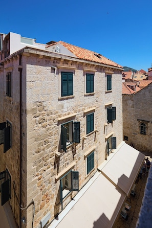 Apartment (2 Bedrooms) | Exterior