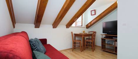 Apartment (2 Bedrooms) | Front of property