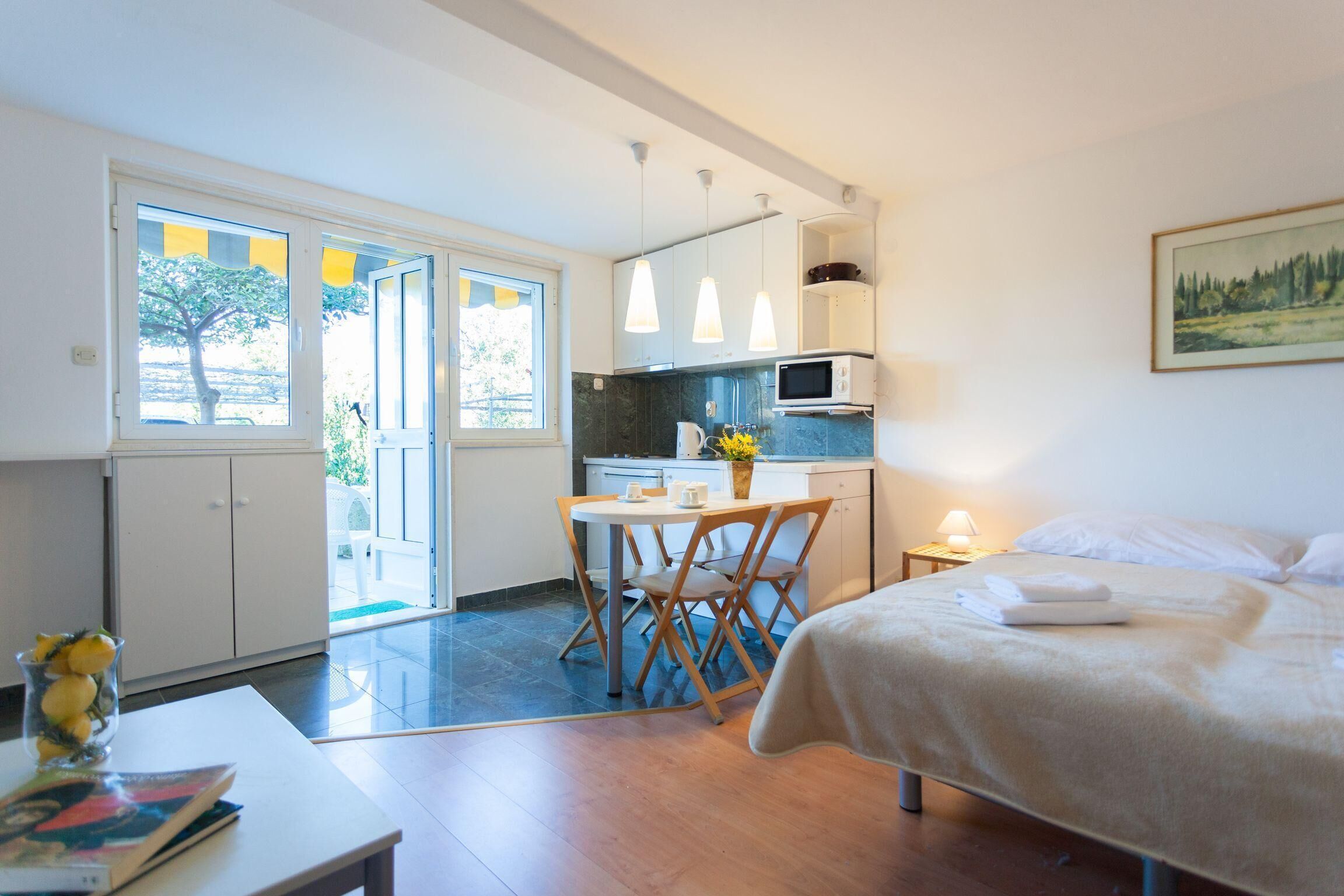 Fer et planche à repasser, lit de bébé portatif, accès au Wi-Fi (inclus)