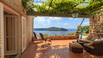 City Apartment, Patio, Sea View (3 Bedrooms) | Terrace/patio