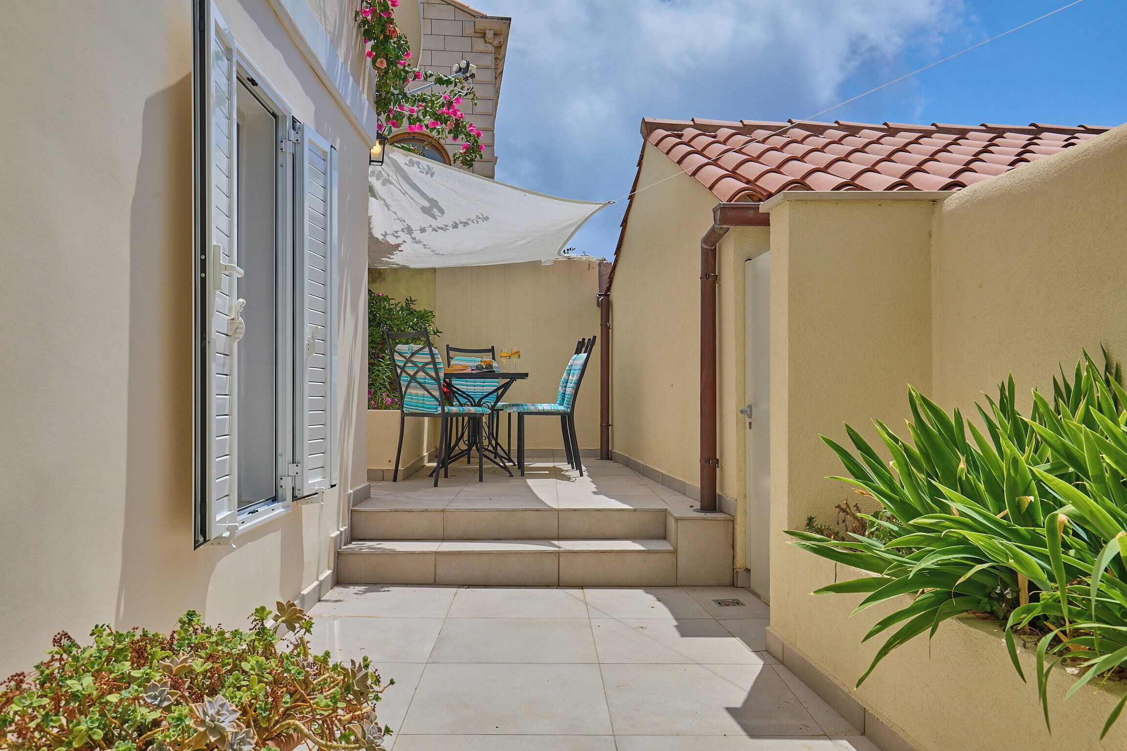 Apartamento (2 Bedrooms) | Fachada