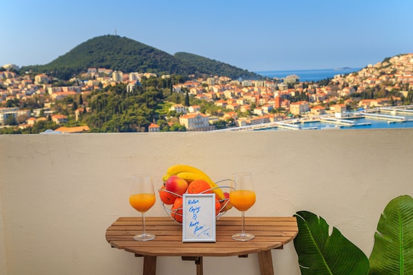 City Apartment, Balcony, Sea View (2 Bedrooms) | Balcony