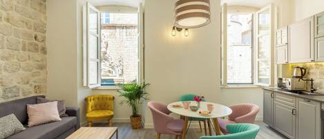Apartment (1 Bedroom) | Front of property