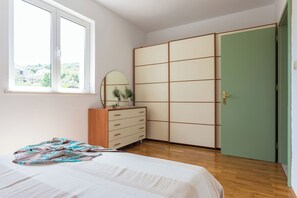 Villa (4 Bedrooms) | 3 hálószoba, íróasztal, vasaló/vasalódeszka és ingyenes wifi